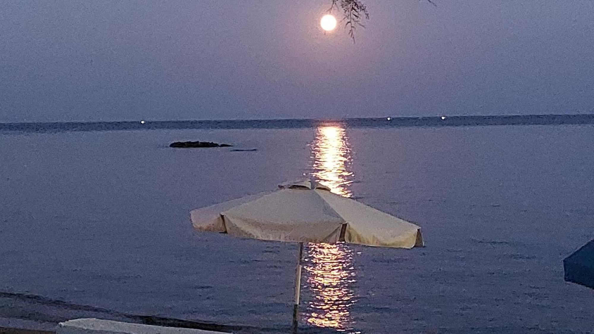 Fotis Beach Apartment At Komi Komi  エクステリア 写真